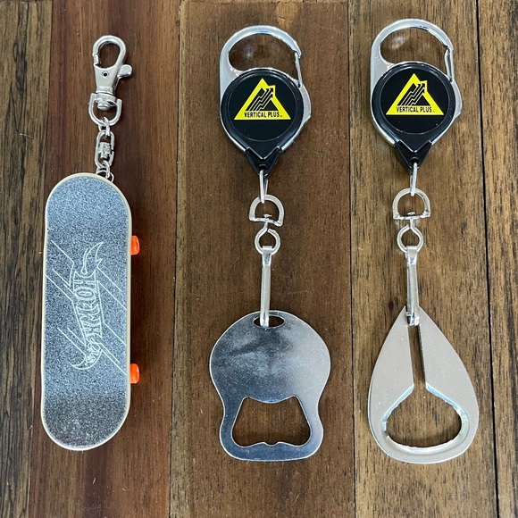 Skateboard Keychain and Snowboard Bottle Openers Set Nixon Rome Tony Hawk - Picture 2 of 2